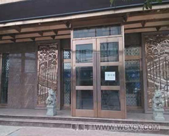 武漢不銹鋼地簧門如何分辨環保指標